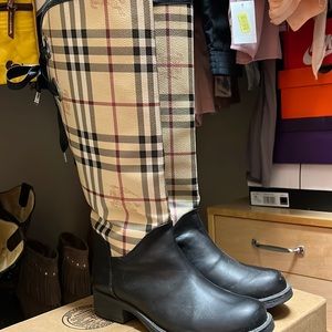 Burberry size 7